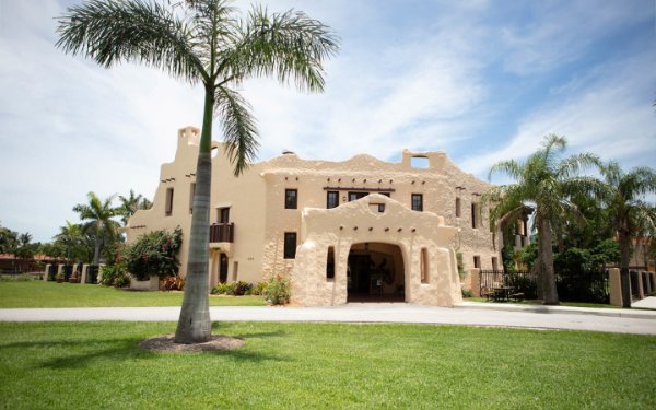 Curtiss Mansion in Miami Springs