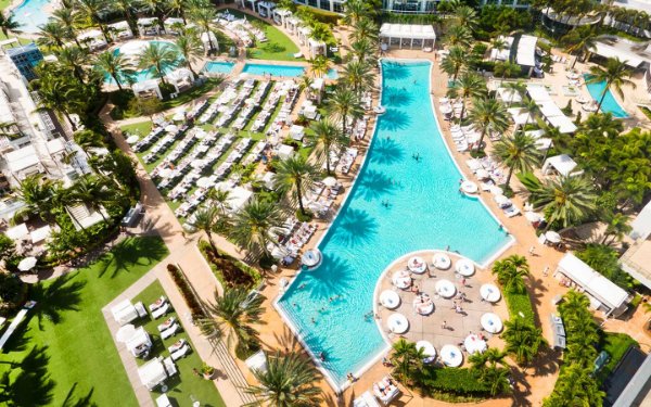 Aerial view of the pool at Fontainebleau Miami Beach