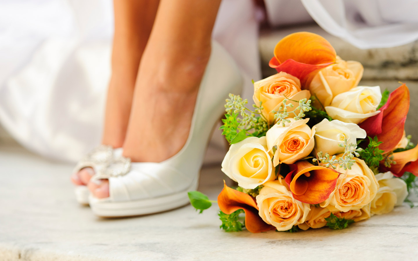 Wedding_Shoes_Bouquet_iStock_1440x900.jpg
