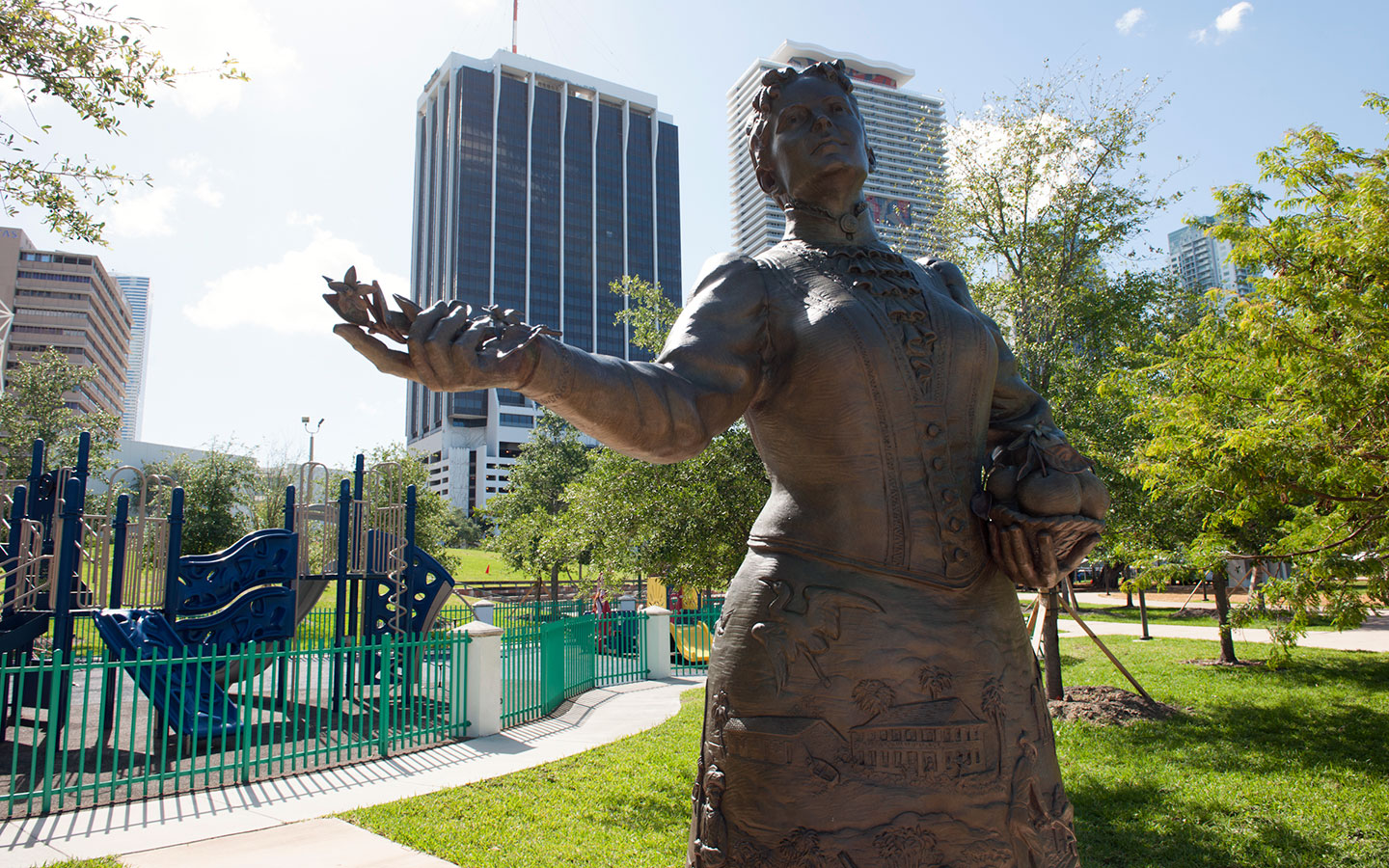 Statue of Julia Tuttle in Bayfront Park